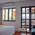 Lá Hotel